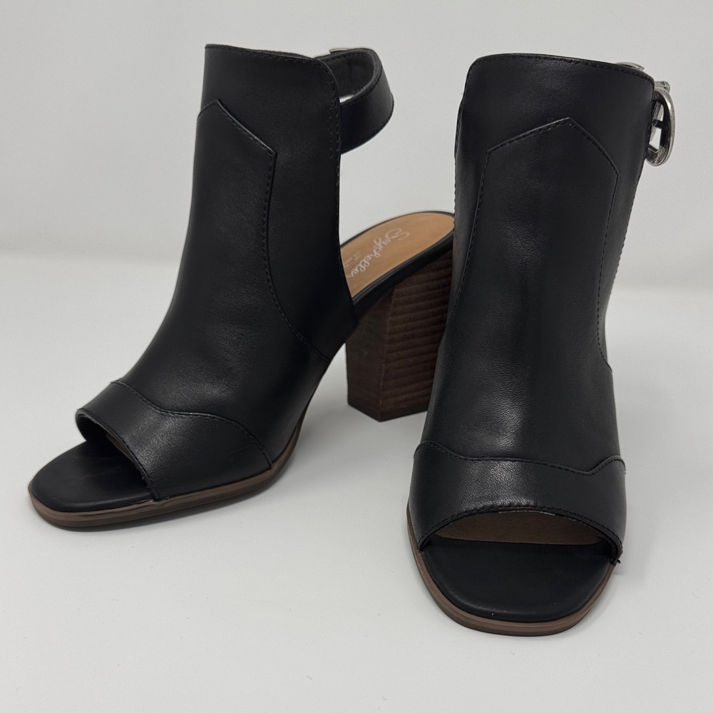 Seychelles Ecosystem Black Leather Open-Toe Block Heel Sandals